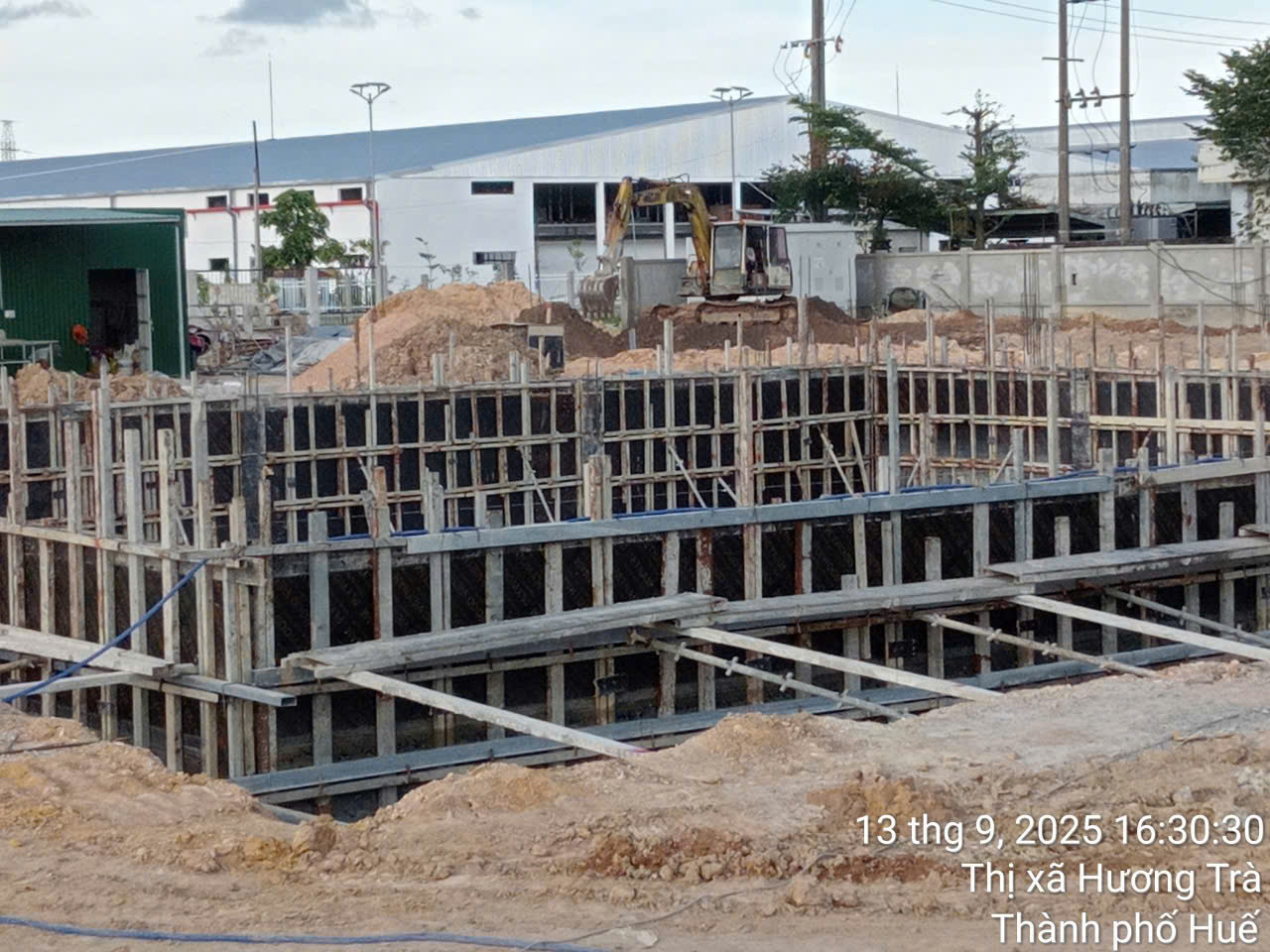 TRUNG TÂM THIẾT KẾ, SẢN XUẤT VÀ GIA CÔNG MAY MẶC