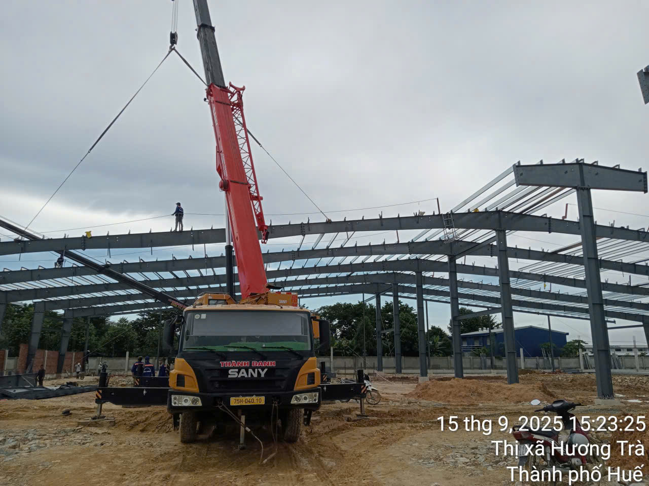 TRUNG TÂM THIẾT KẾ, SẢN XUẤT VÀ GIA CÔNG MAY MẶC